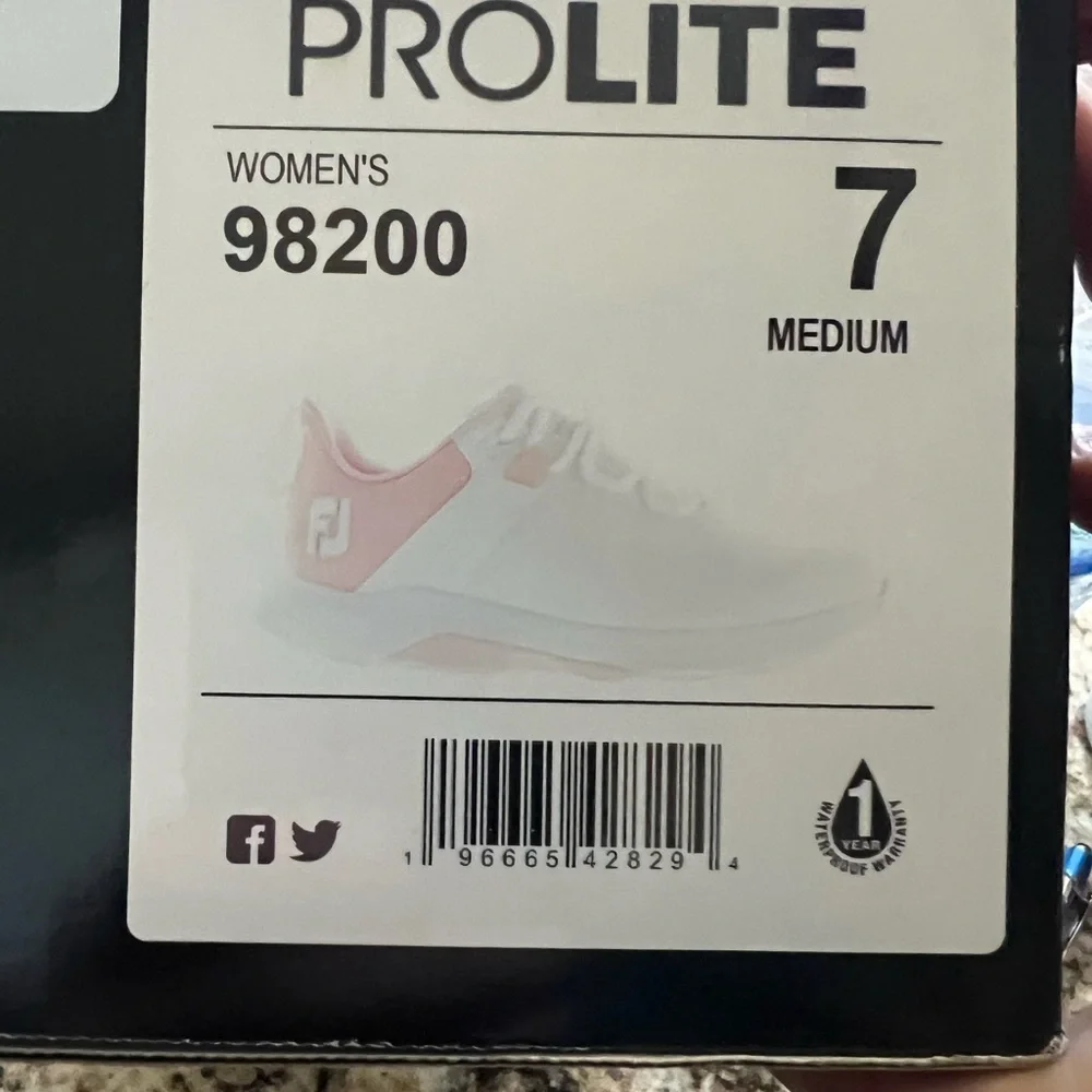 FOOTJOY WOMEN'S PROLITE SPIKELESS LACED GOLF SHOES - WHITE/PINK - Picture 9 of 9
